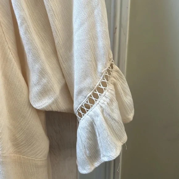 NWT/ Umgee Mid Length Bohemian Cream knee length flowy dress, all seasons! ❤️ - Picture 4 of 10